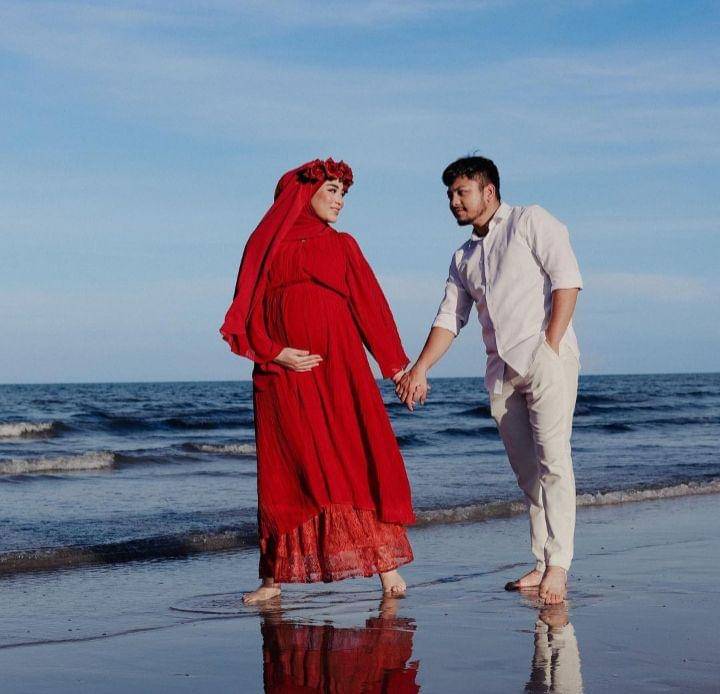 maternity shoot Uyaina Arshad (instagram.com/uyainaarshad)