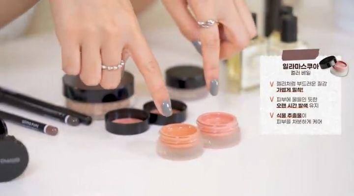 9 Tutorial Daily Make Up ala Choi Soo Young (Dok.the sootory via Youtube.com)