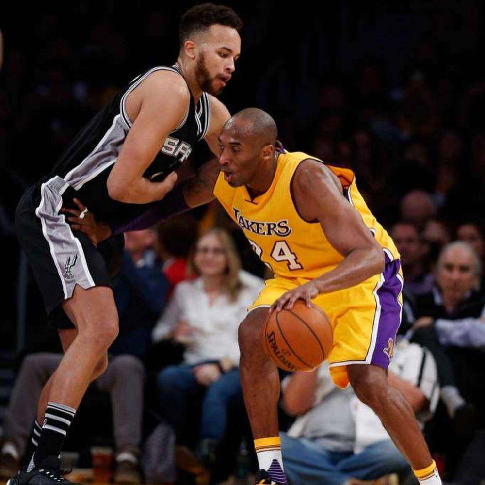 Kyle Anderson saat menjaga Kobe Bryant (instagram.com/teamslowmo)