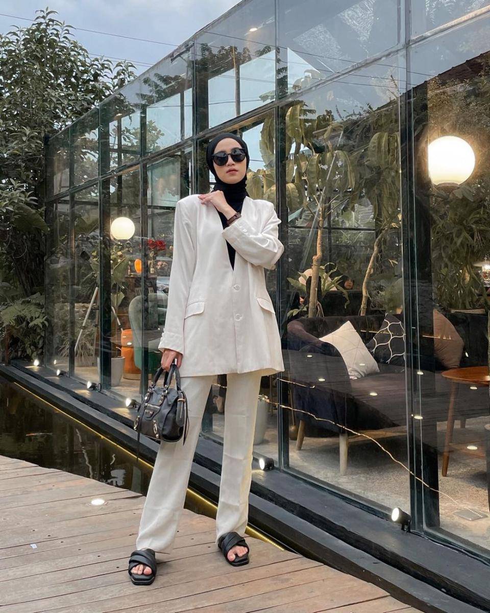 OOTD hijab Vina Maulina (instagram.com/vinamaulina)