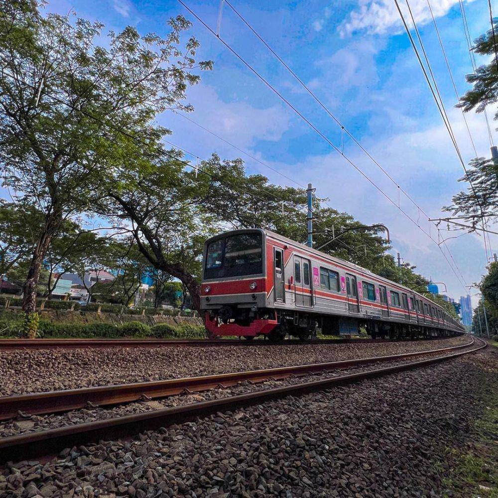 Ilustrasi KRL (instagram.com/bayuagustianto)