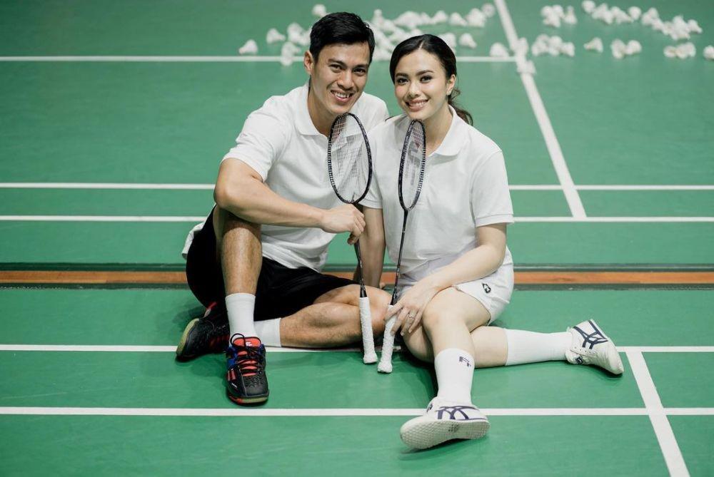 10 Potret Prewed Shesar Hiren Rhustavito dan Mitha Hardiyanti, Sweet!
