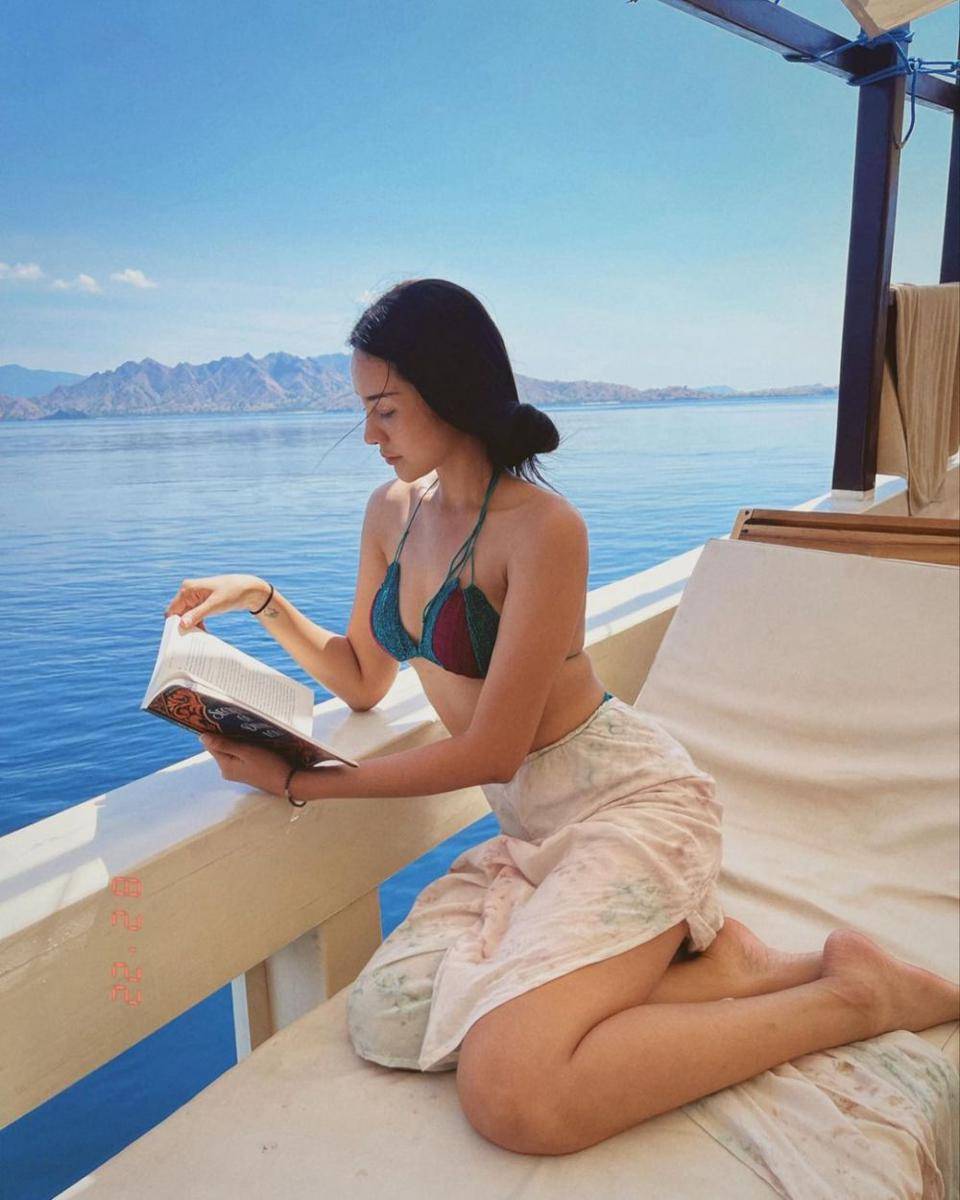 potret Anya Geraldine liburan di Labuan Bajo (instagram.com/anyageraldine)