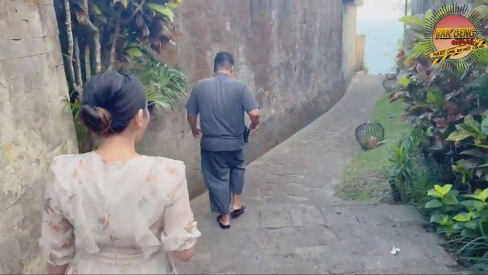 Via Vallen bulan madu di Bali (youtube.com/chevrayo)