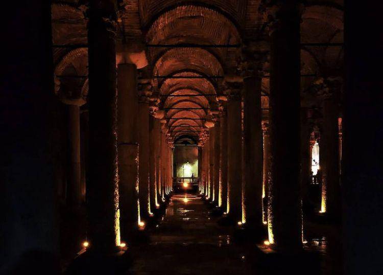 Basilica Cistern (instagram.com/mish.klim)
