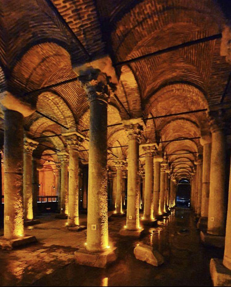 Basilica Cistern (instagram.com/tiyaph)