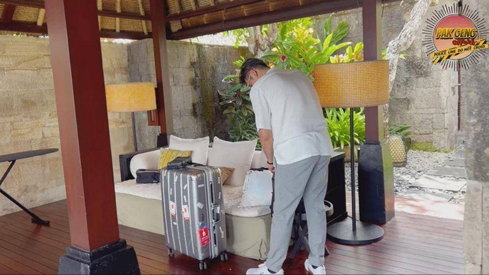 Via Vallen bulan madu di Bali (youtube.com/chevrayo)
