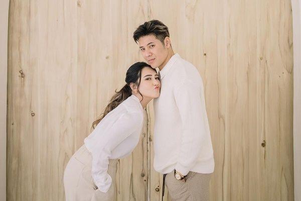 10 Potret Bulan Madu Via Vallen dan Chevra di Bali, Nempel Terus!