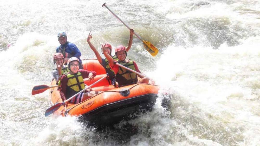 rafting di Sungai Elo (instagram.com/elo_rafting)