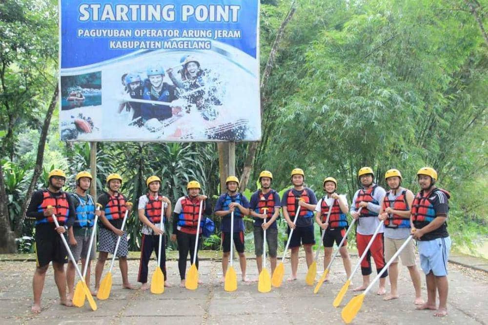 rafting di Sungai Elo (instagram.com/elo_rafting)