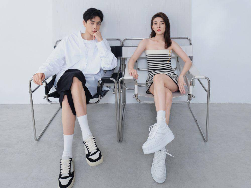 Hu Yitian dan Liang Jie (weibo.com/电视剧请和这样的我恋爱吧)