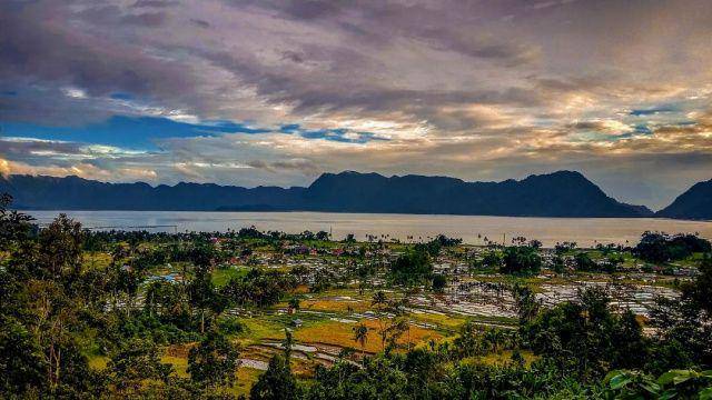 gambar Danau Maninjau di Sumatera Barat (instagram.com/al_hilal.isra)