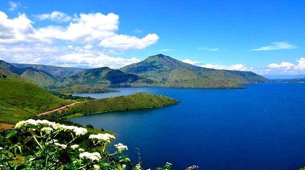 gambar Danau Paniai di Papua (instagram.com/pacetokikasar)