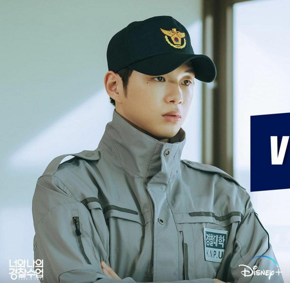 Kang Daniel di drama Rookie Cops (instagram.com/disneypluskr)