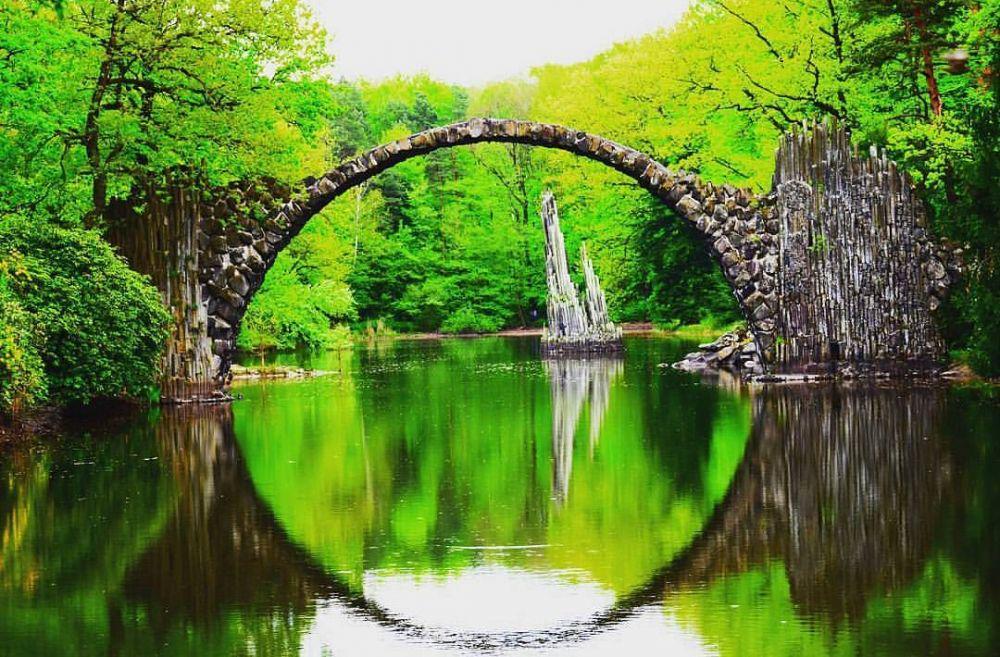 5 Fakta Jembatan Die Rakotzbrucke, Jembatan Iblis yang Cantik