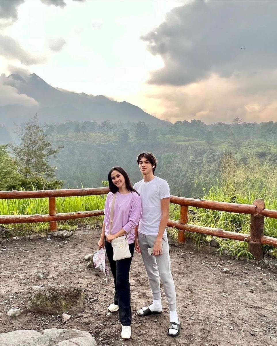 Maudy Koesnaedi dan buah hati (instagram.com/maudykoesnaedi)