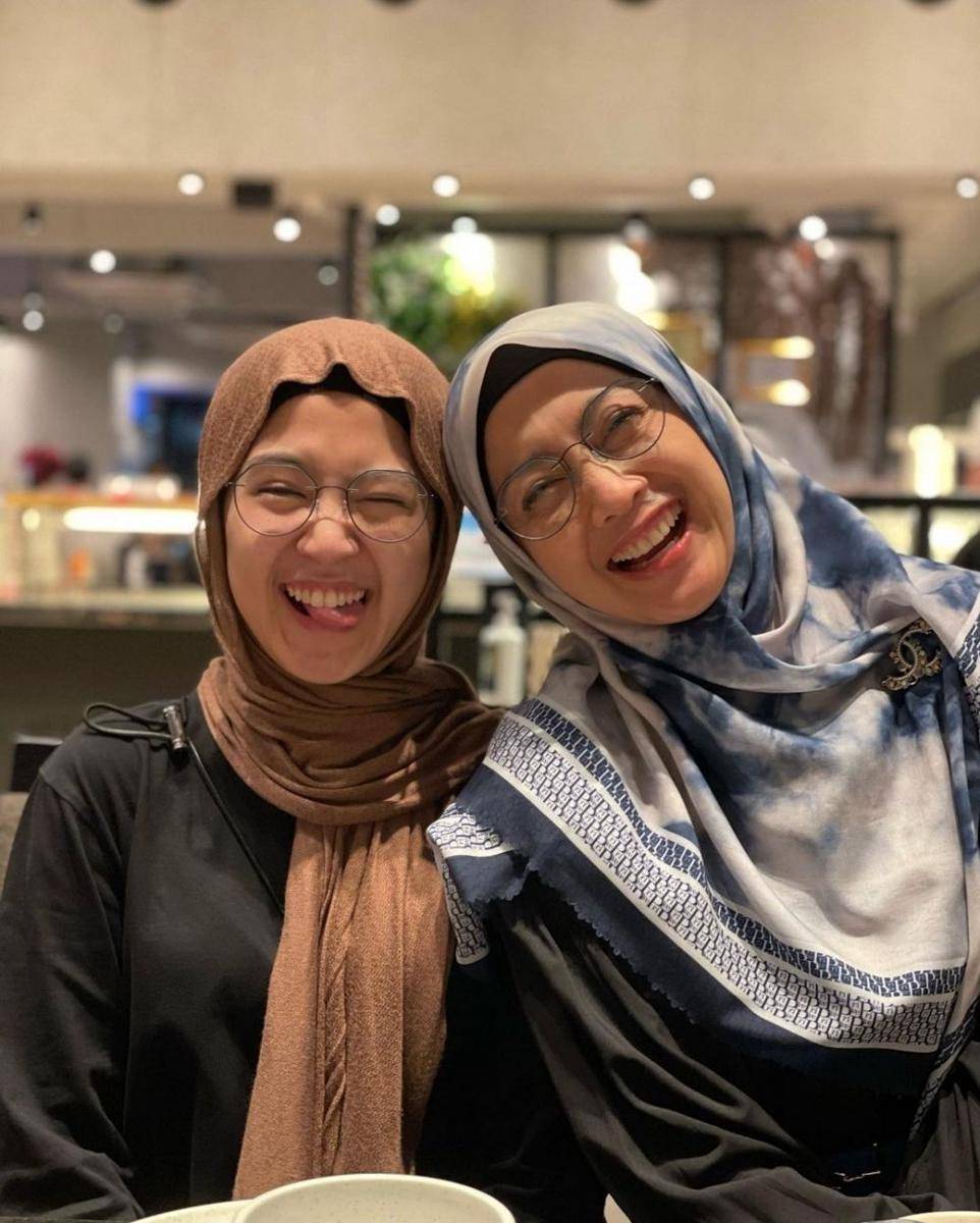 Desy Ratnasari dan buah hati (instagram.com/desyratnasariterdepan)