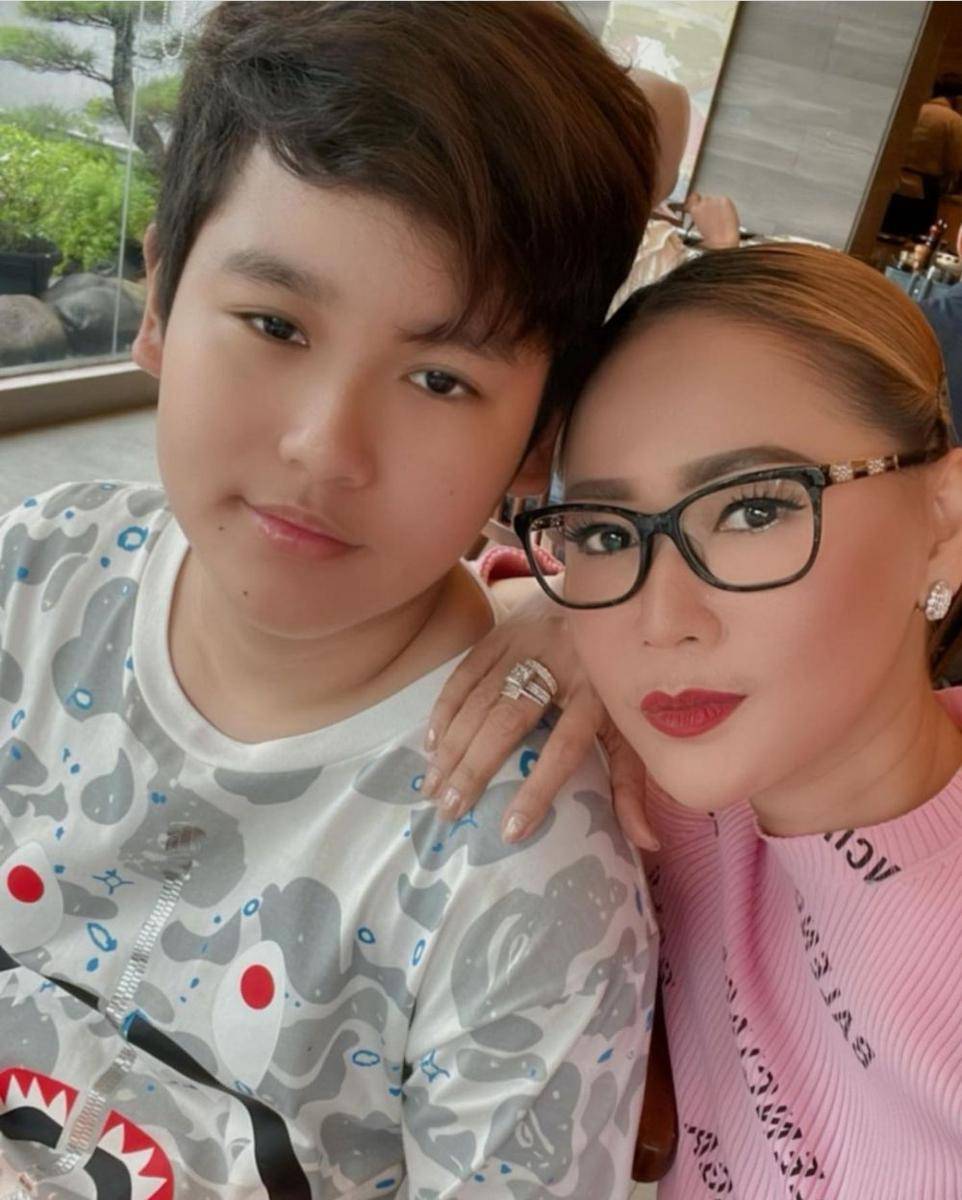 Inul Daratista dan buah hati (instagram.com/inul.d)