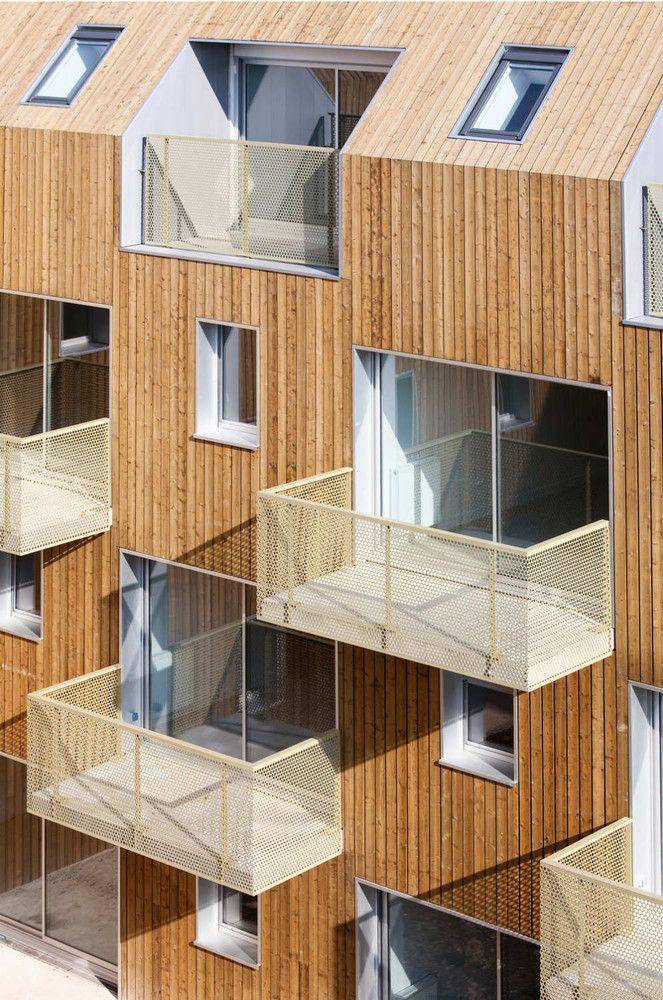 pagar balkon mesh grill (archdaily.com)