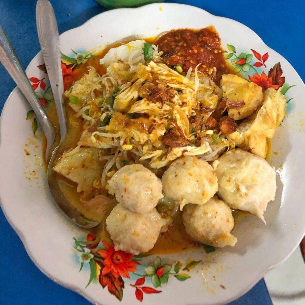 bakso kare (instagram.com/laskarkuliner)