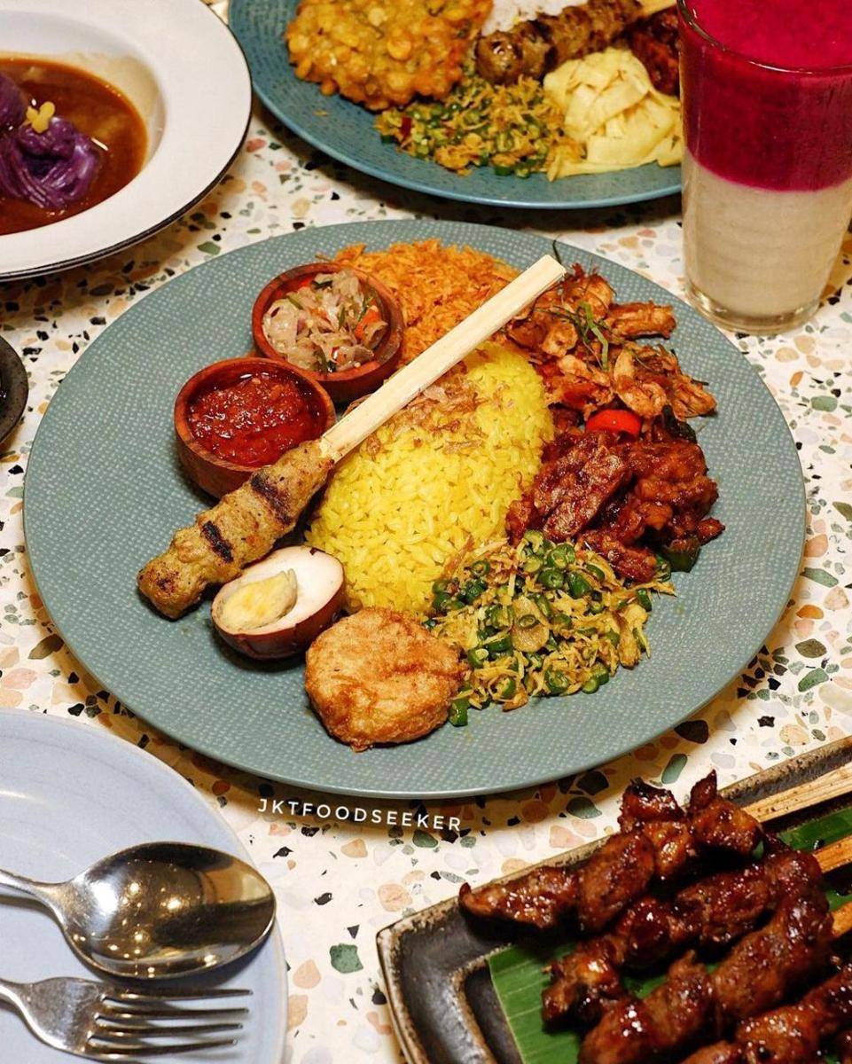 nasi kuning bali (instagram.com/jktfoodseeker)