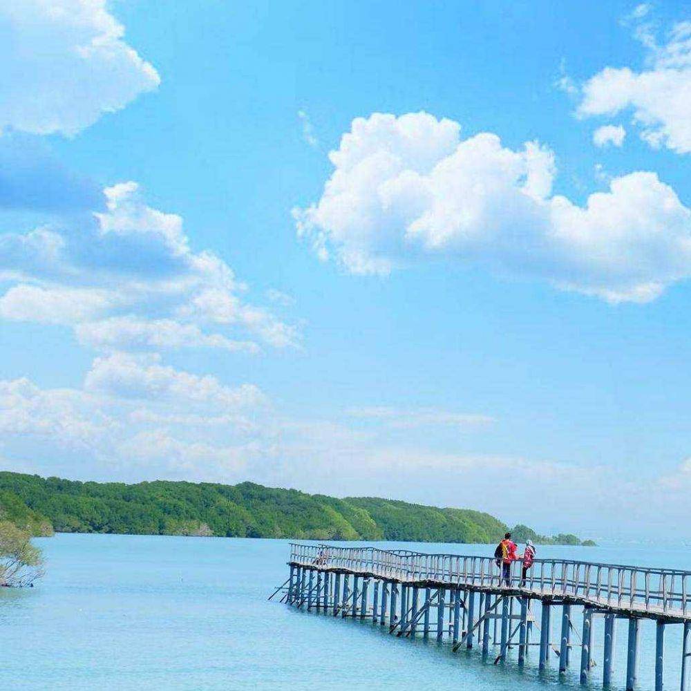 Pantai Kutang Lamongan (instagram.com/cewealpukat)