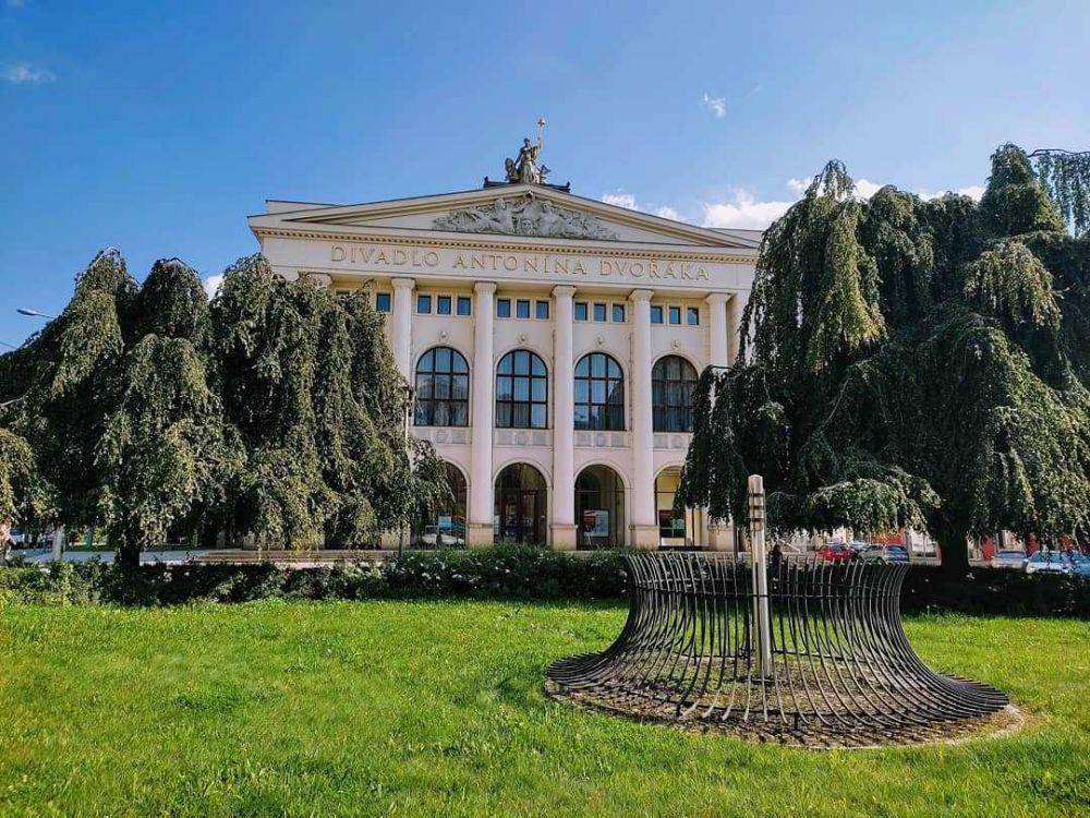 Antonín Dvořák Theatre (instagram.com/soliehs)