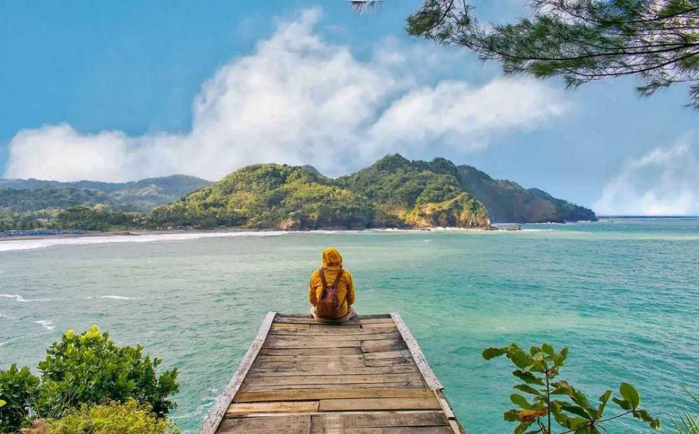 Pantai Lampon Kebumen: Informasi Rute, Harga Tiket, dan Tips