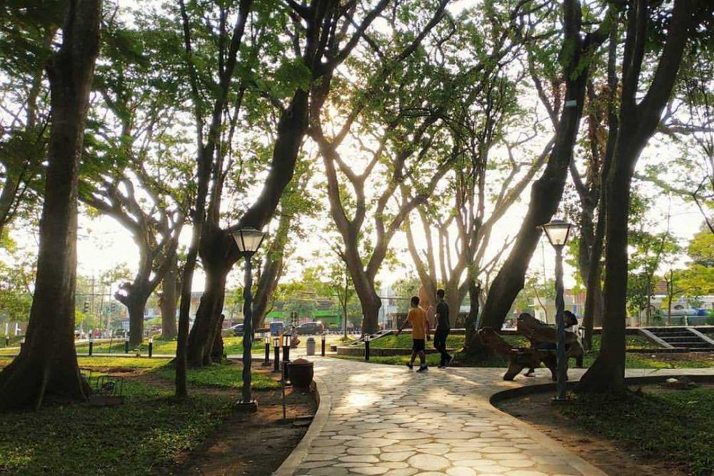 10 Potret Hutan Joyoboyo di Kediri, Spot Nongkrong Asyik di Sore Hari