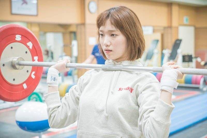 Lee Sung Kyung dalam drama Weightlifting Fairy Kim Bok Joo (dok. MBC/Weightlifting Fairy Kim Bok Joo)