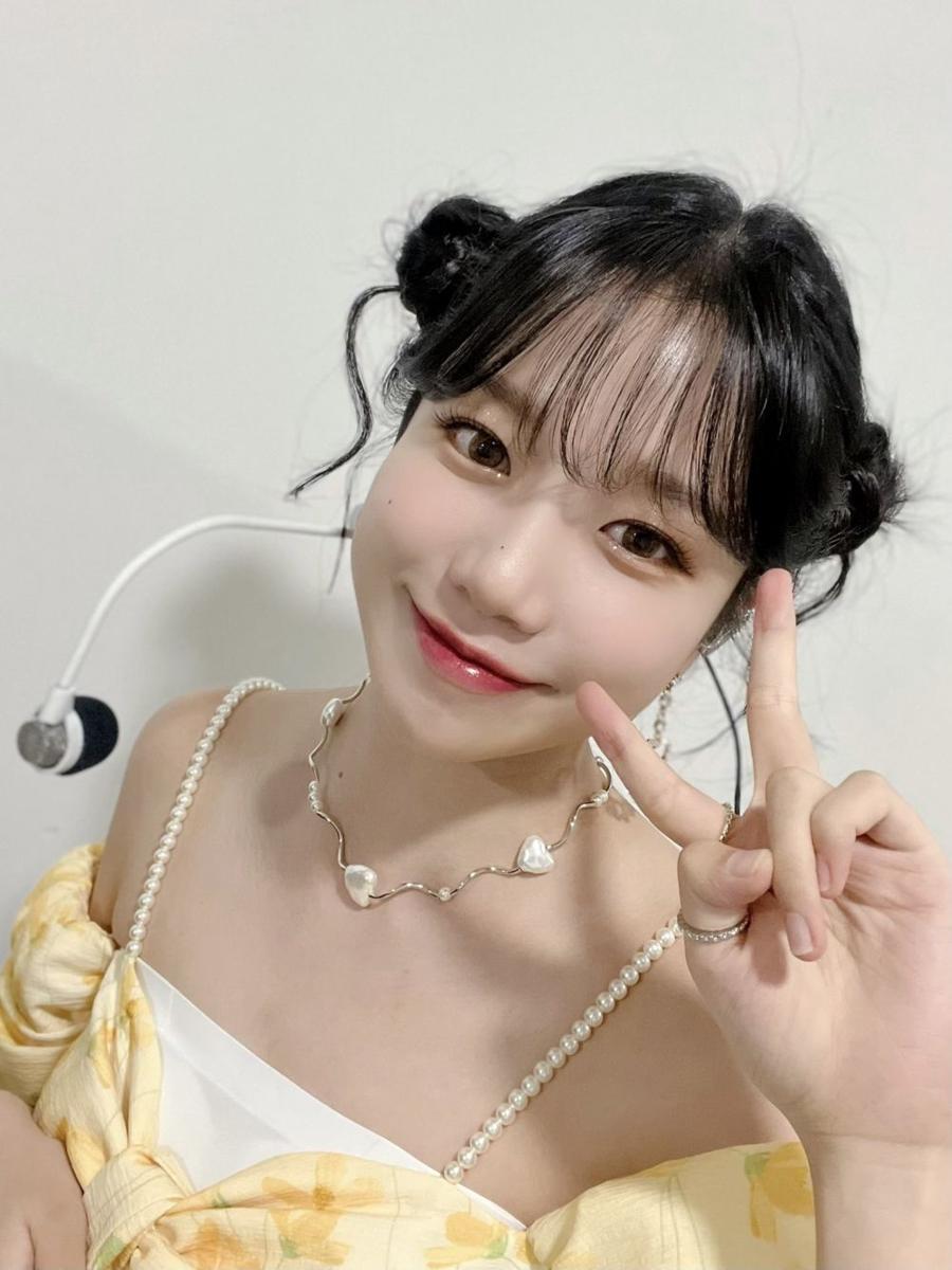 Jo Yuri (twitter.com/JOYURI_offcl)