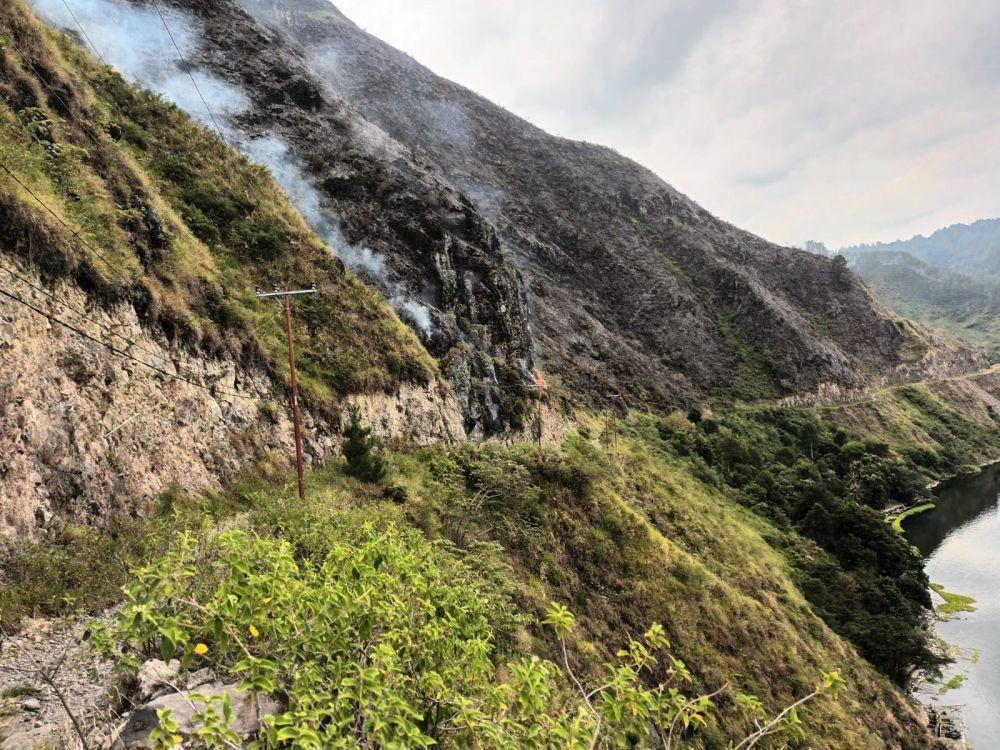 Kondisi hutan yang terbakar di wilayah Kabupaten Simalungun (IDN Times/Istimewa)