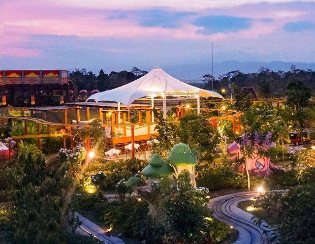 gambar wahana permainan di Saloka Theme Park Semarang (instagram.com/salokapark)