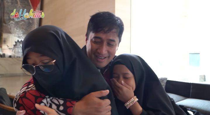 momen keberangkatan Rakana dan Raina (youtube.com/deHakims Junior)