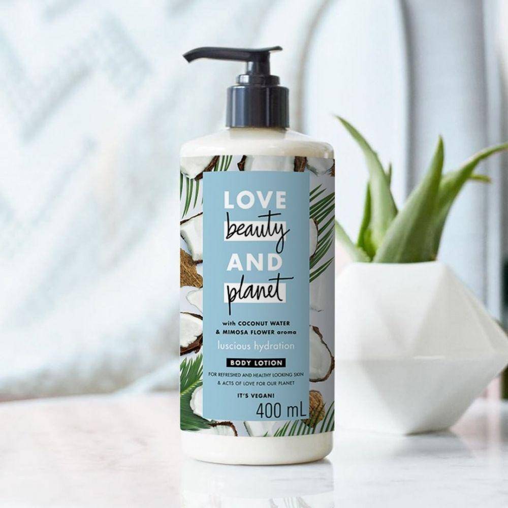 Love Beauty and Planet Coconut Water & Mimosa Flower (instagram.com/lovebeautyandplanet_id)