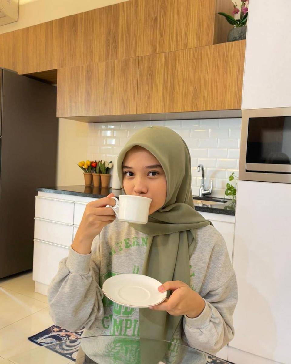 potret Naisa Alifia Yuriza berhijab (instagram.com/naisaalifiayuriza)