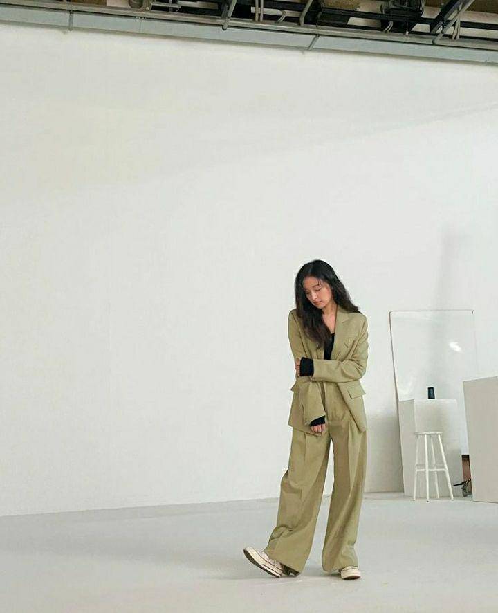 ootd Kim Ji Won (instagram.com/geewonii_pr_crew)