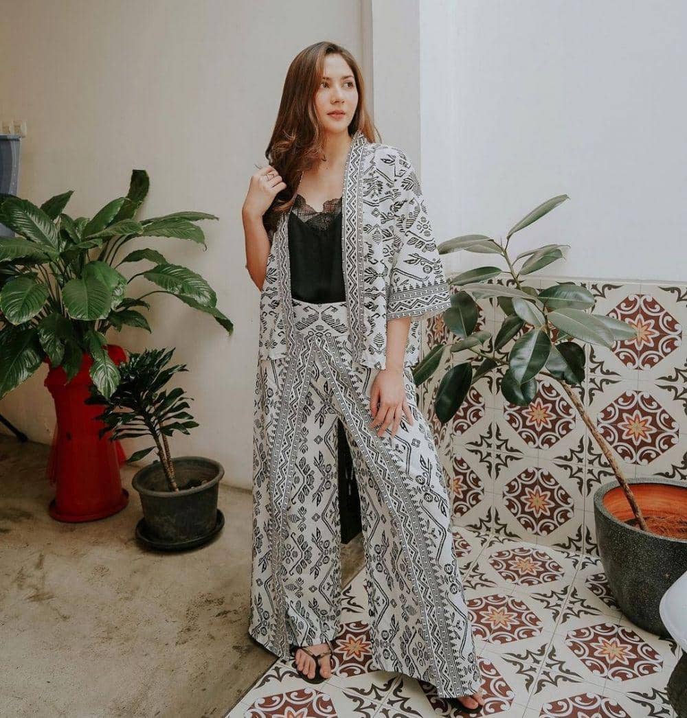 Jessica Mila (instagram.com/jscmila)