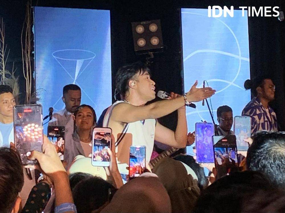Senandika Showcase Vidi Aldiano (IDN Times/Rafifa Shabira)