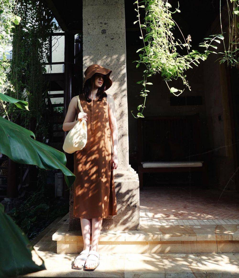 Koleksi dress Laura Basuki (instagram.com/laurabas)