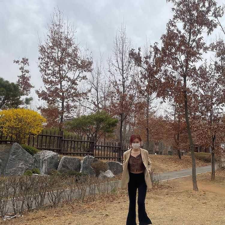 Chaeryeong ITZY (instagram.com/itzy.all.in.us)