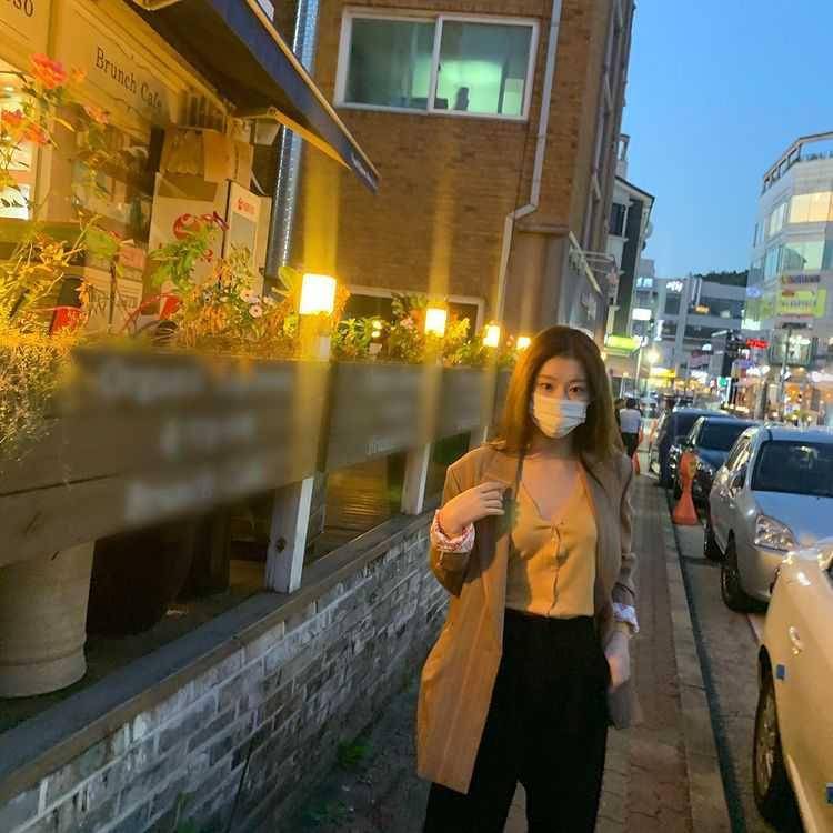 Chaeryeong ITZY (instagram.com/itzy.all.in.us)