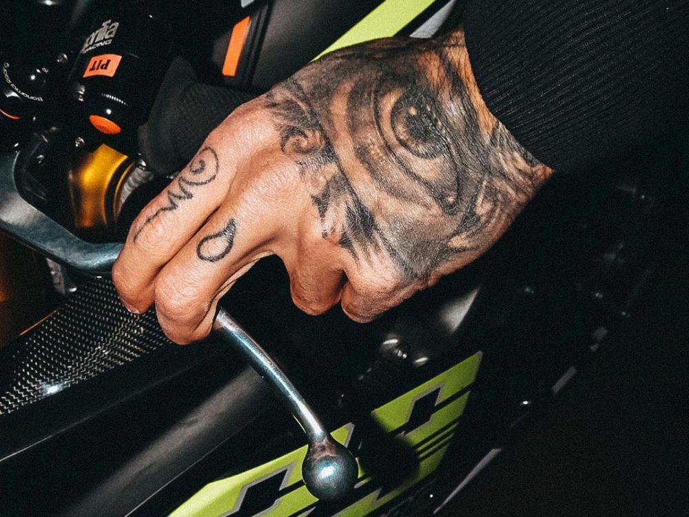 Andrea Iannone (instagram.com/andreaiannone)