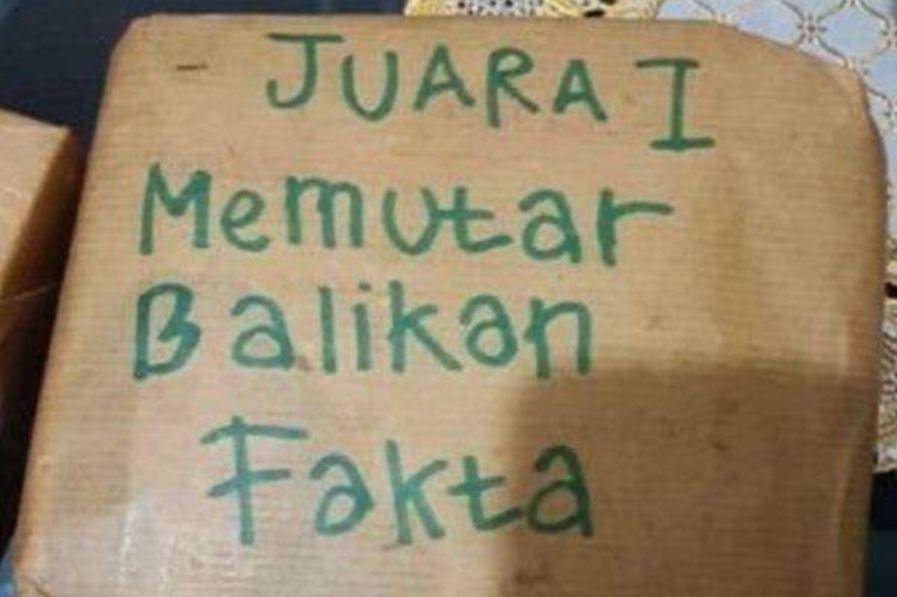juara 1 lomba absurd (instagram.com/lucu.abis)