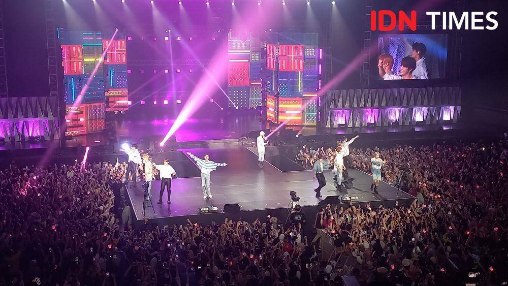 potret THE BOYZ di world tour The B-Zone in Jakarta (IDN Times/Ines Sela Melia)
