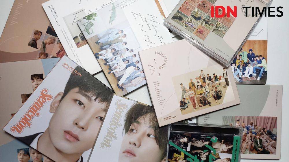 album KPop boy group SEVENTEEN (IDN Times/Ines Sela Melia)