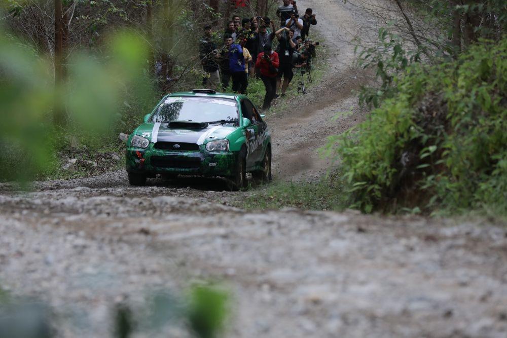 Wagub Musa Rajekshah saat menggeber Subaru WRX saat sesi shakedown Danau Toba Rally 2022 (Dok.Istimewa)