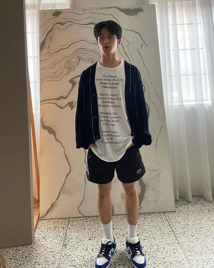 potret Mark Lee (instagram.com/onyourm__ark)