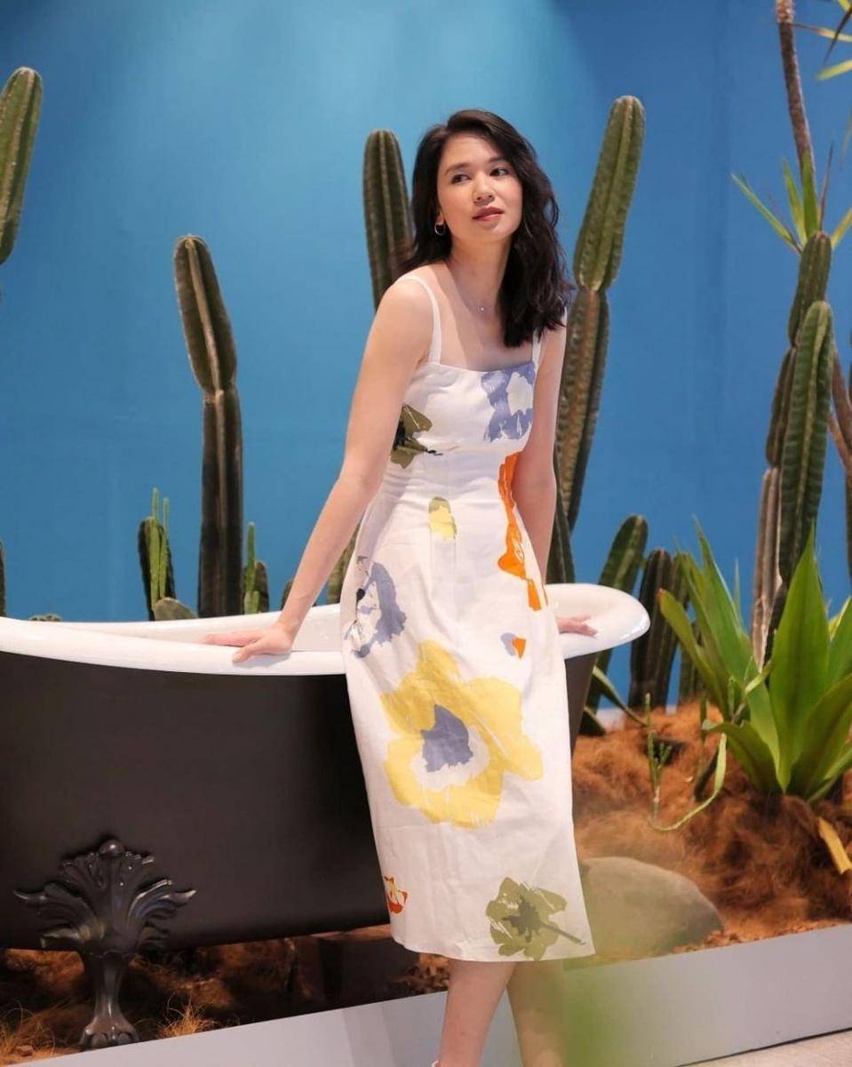 Koleksi dress Laura Basuki (instagram.com/laurabas)