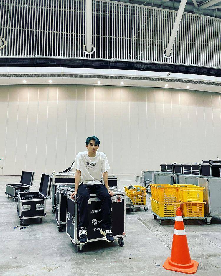 potret Mark Lee (instagram.com/onyourm__ark)